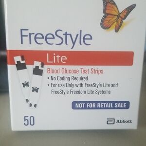 Freestyle Lite Blood Glucose Test Strips - White and Black